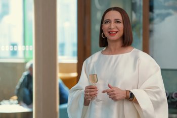 Hvězda seriálu Loot, Maya Rudolph, byla nominována na Emmy v kategorii Nejlepší herečka v komediálním seriálu.